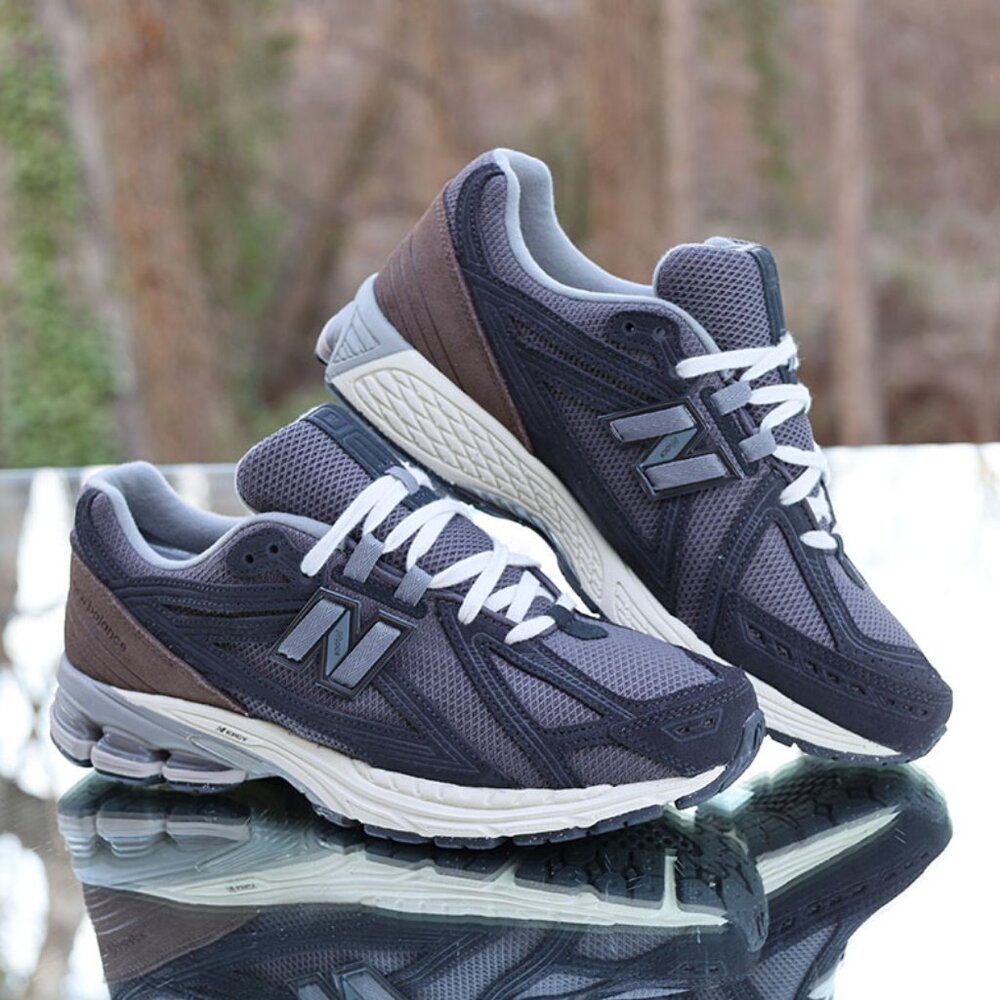 New Balance 1906F Phantom Dark Mushroom